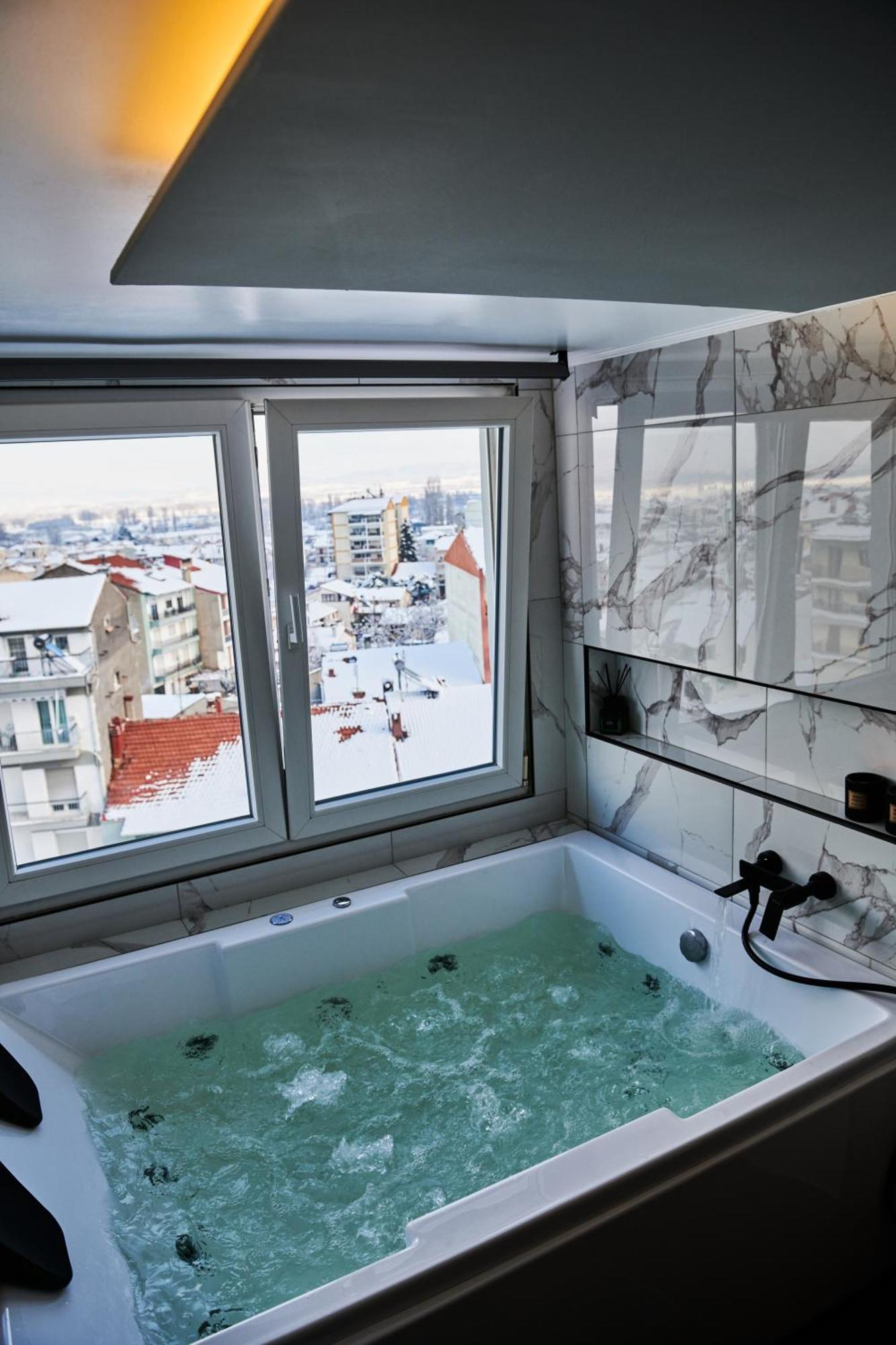 The Skyline Suite Флорина Экстерьер фото