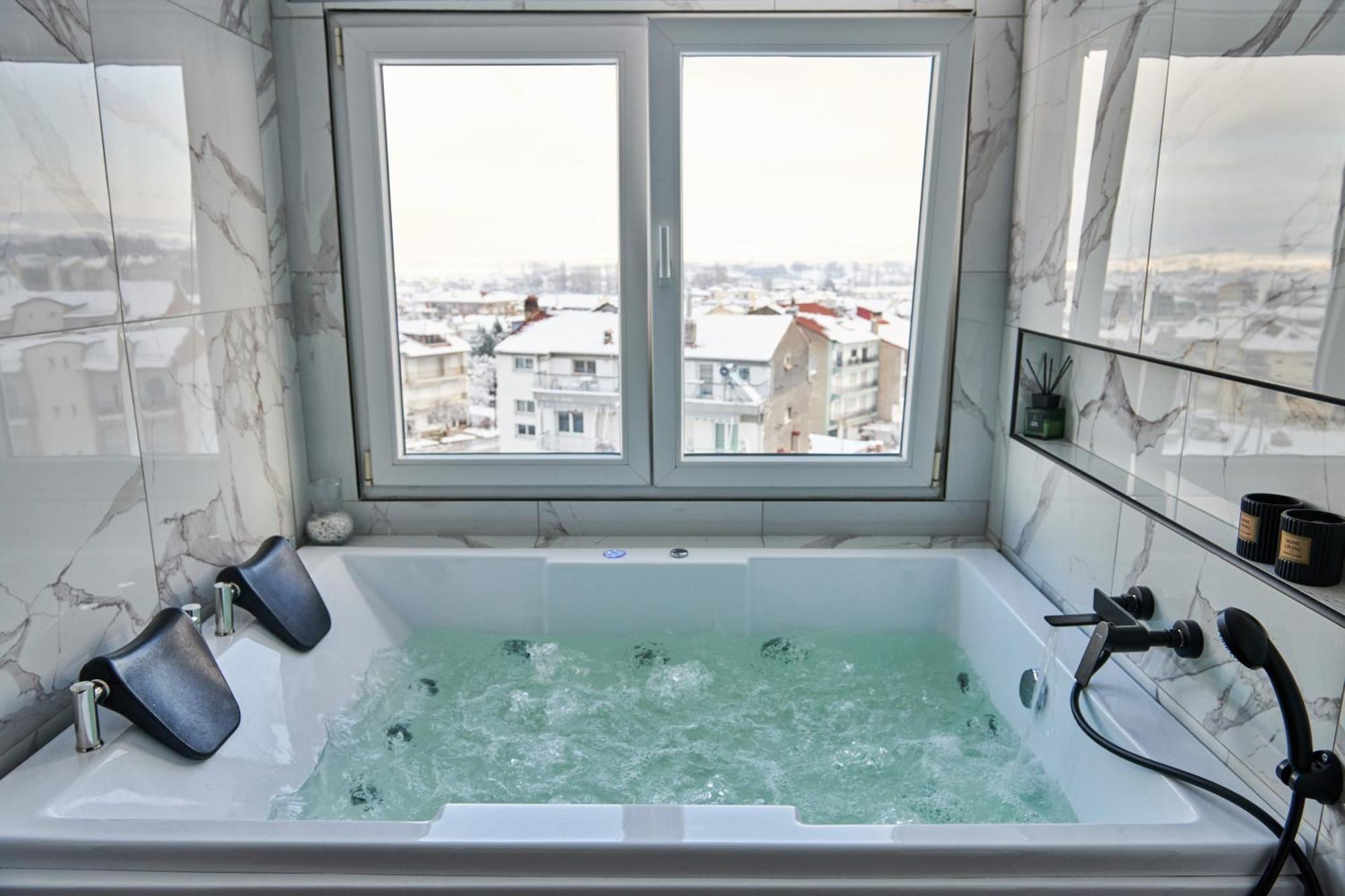 The Skyline Suite Флорина Экстерьер фото