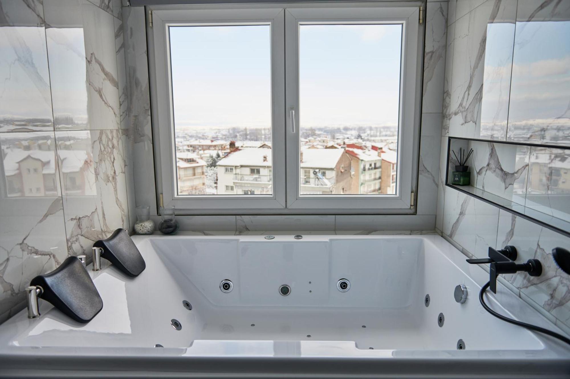 The Skyline Suite Флорина Экстерьер фото